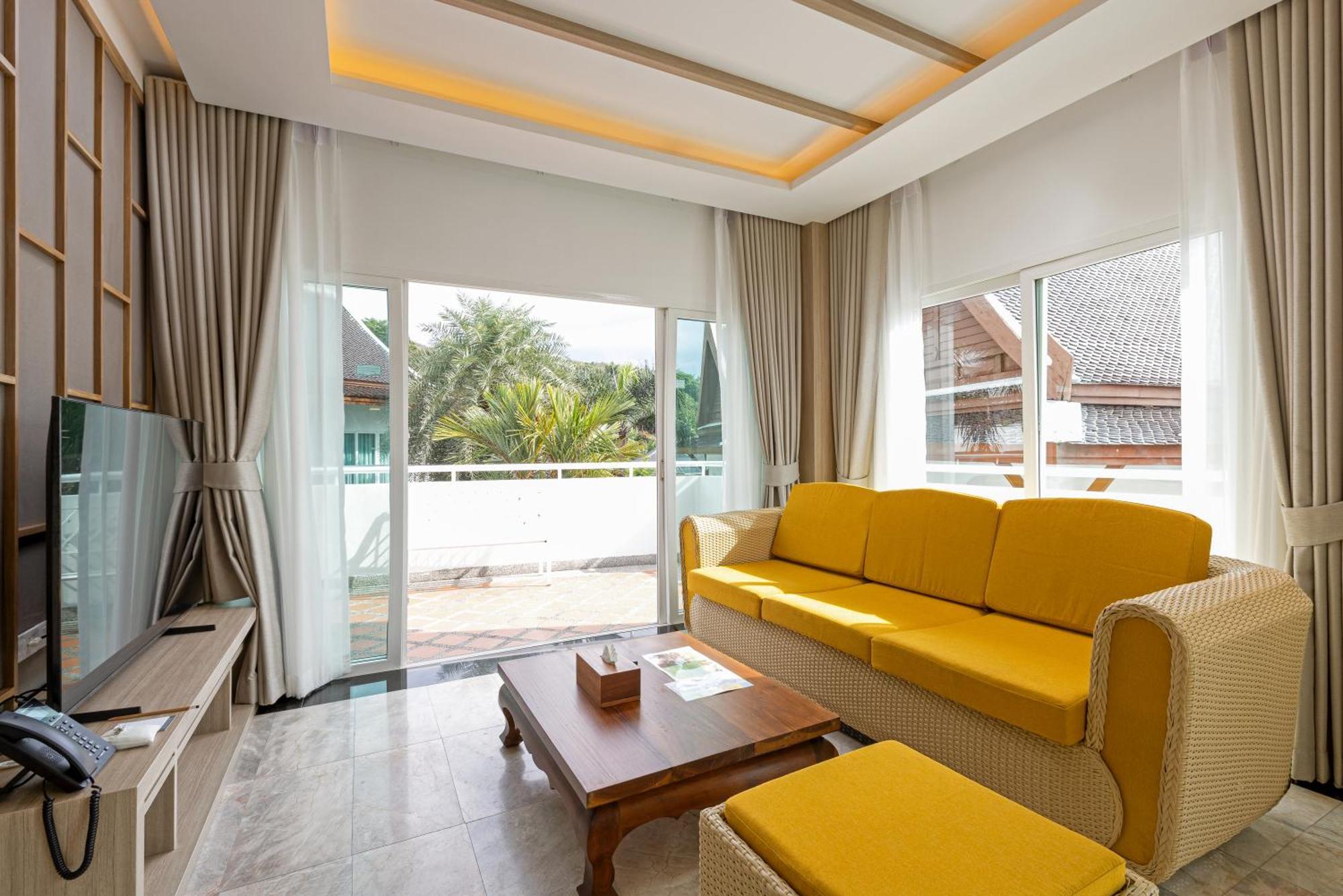 Phunawa Resort Phuket Karon Beach - Sha Plus Exterior photo