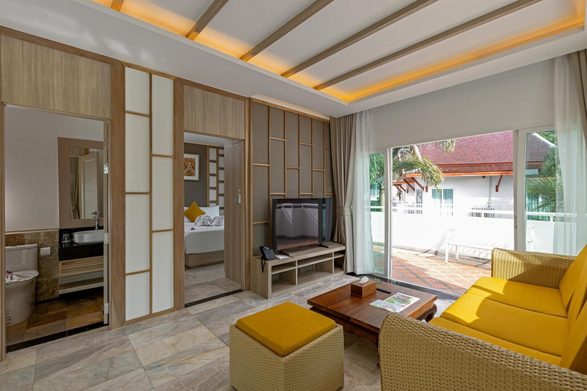 Phunawa Resort Phuket Karon Beach - Sha Plus Exterior photo
