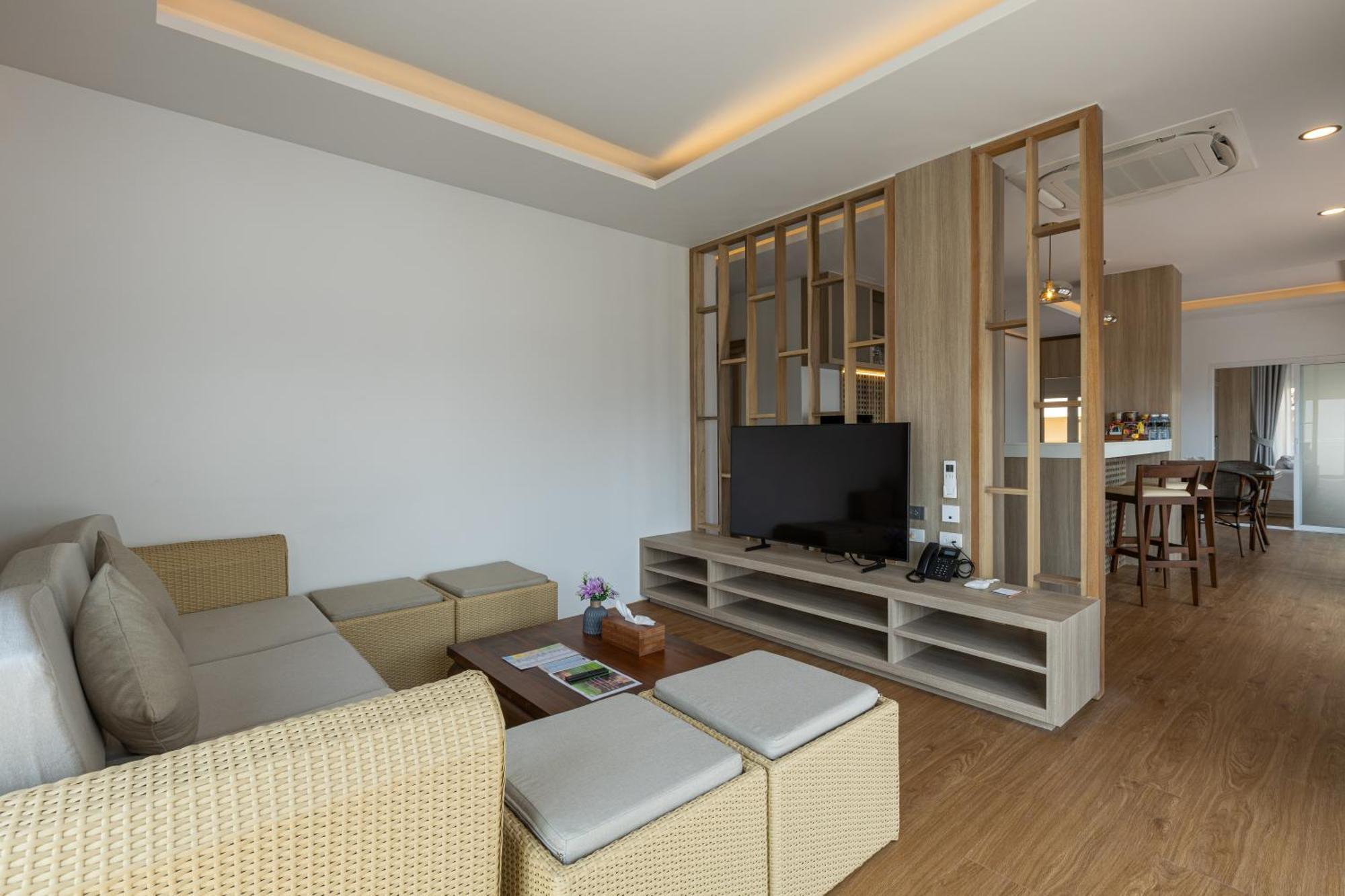 Phunawa Resort Phuket Karon Beach - Sha Plus Exterior photo
