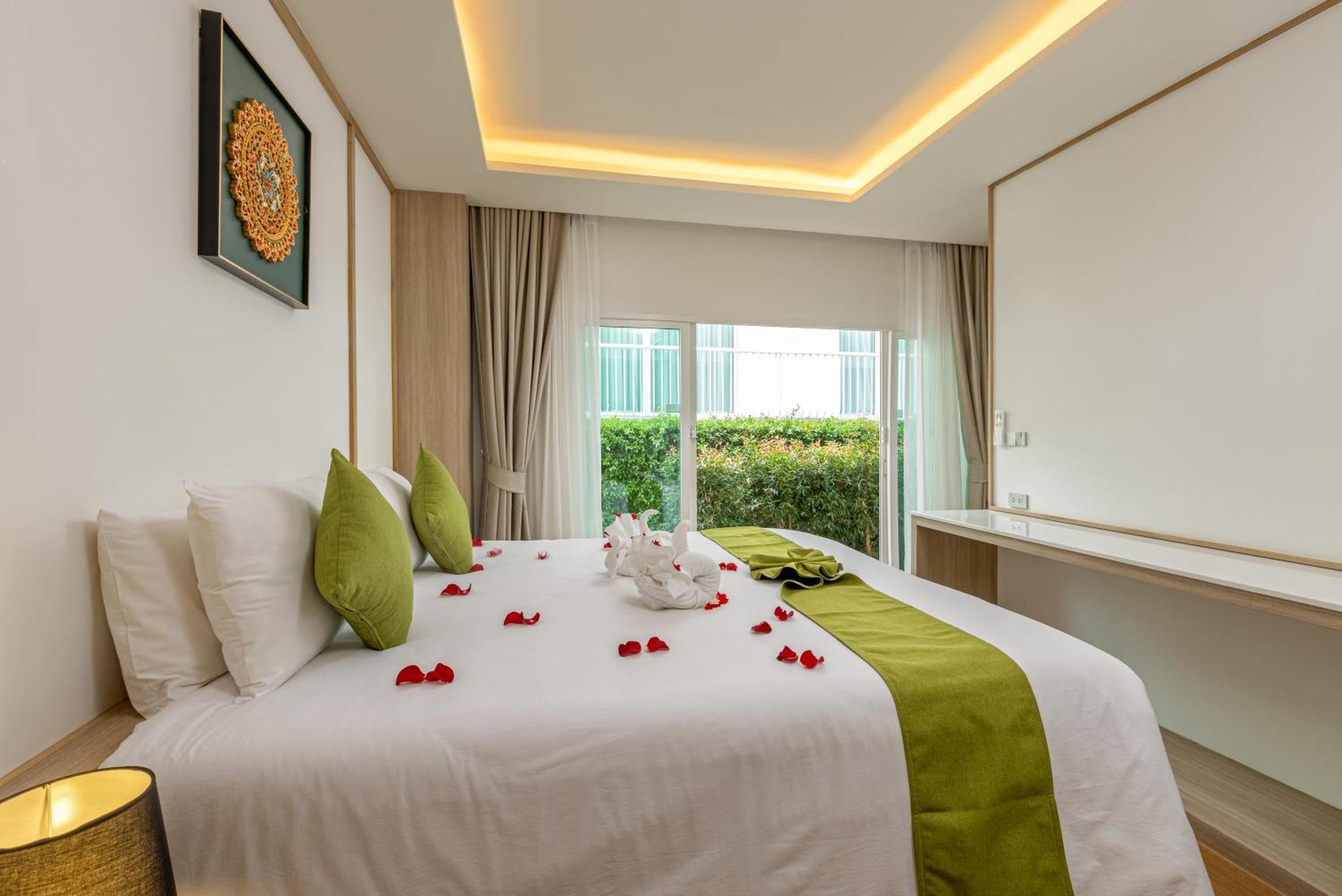 Phunawa Resort Phuket Karon Beach - Sha Plus Room photo