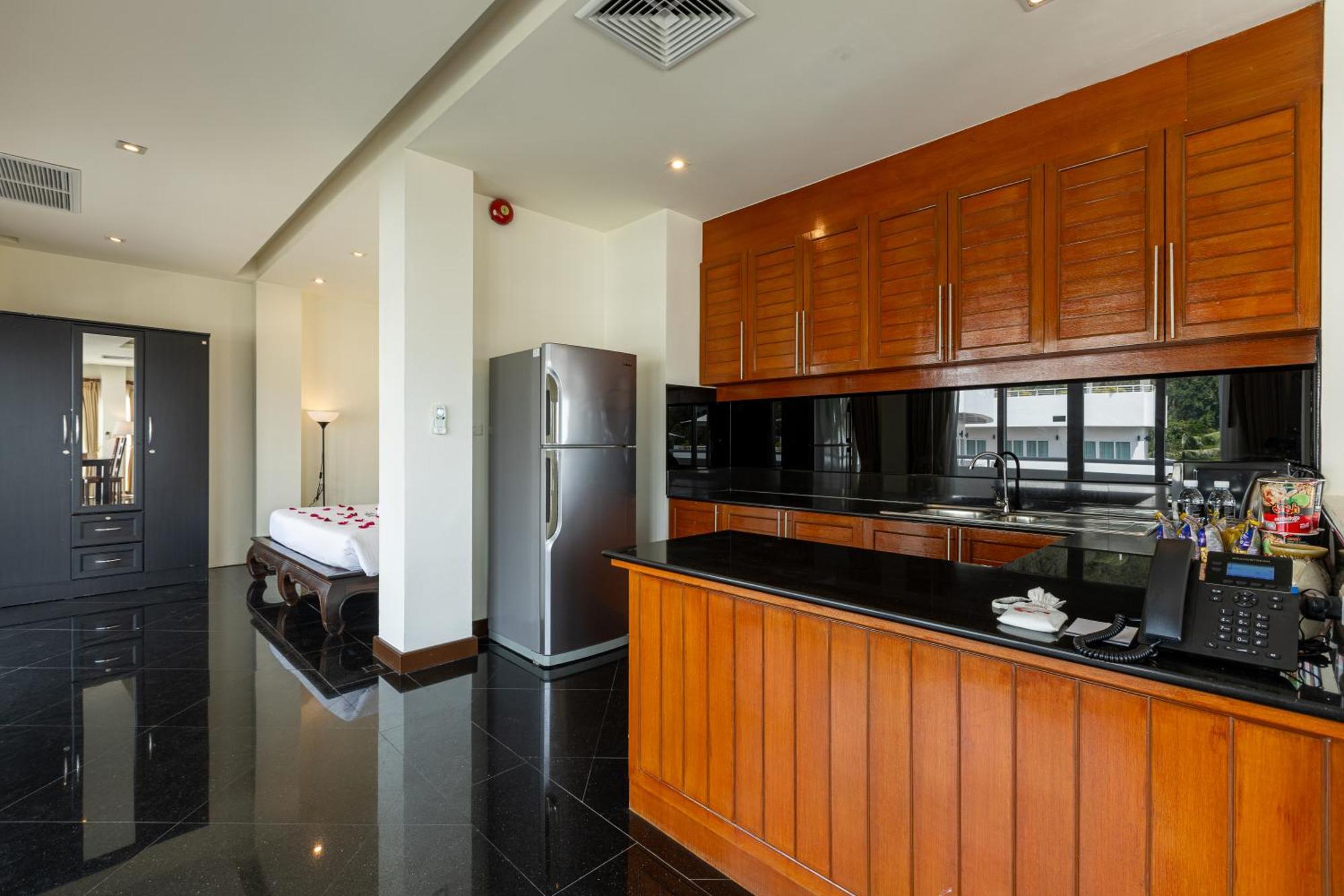 Phunawa Resort Phuket Karon Beach - Sha Plus Exterior photo
