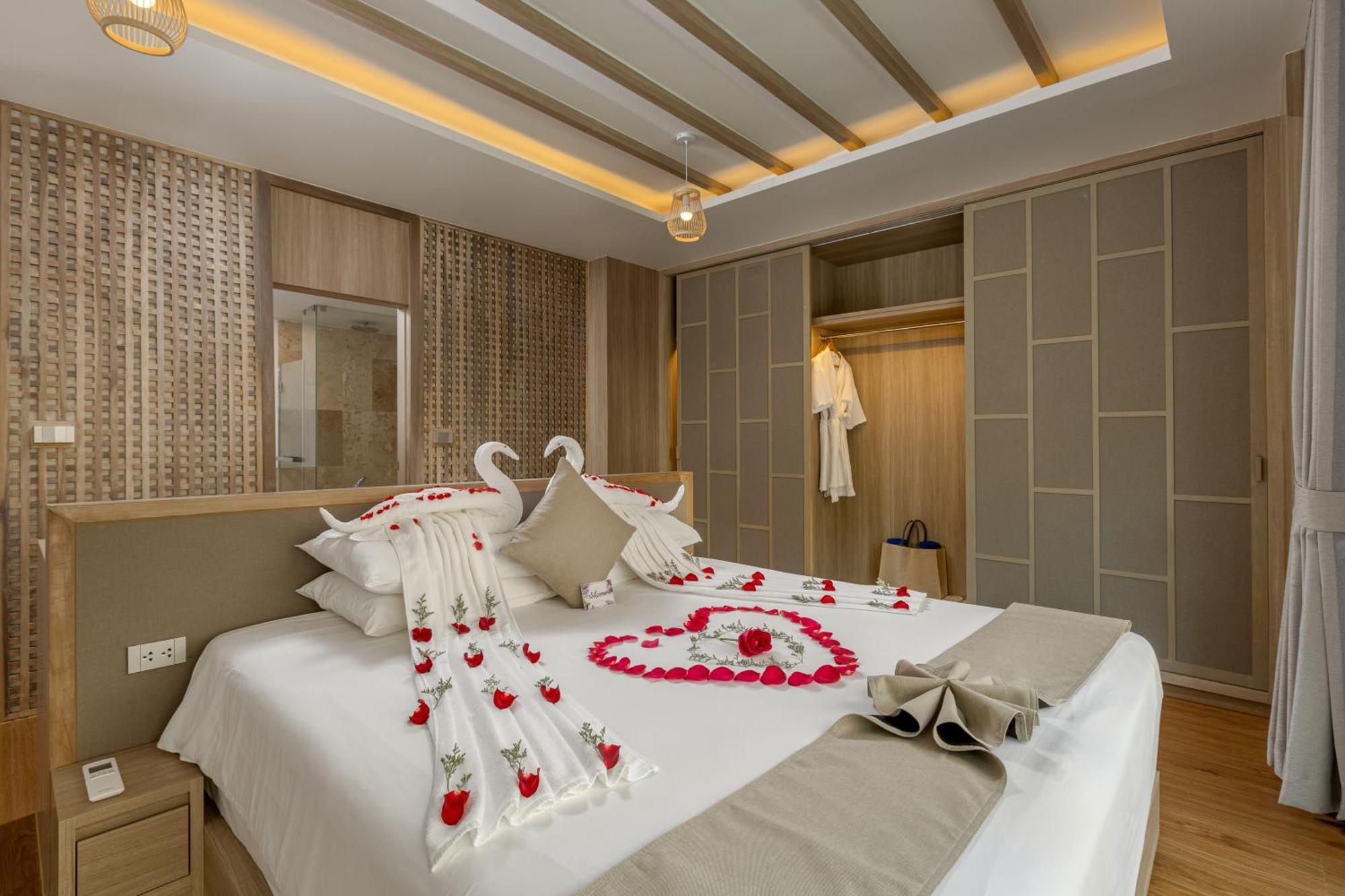 Phunawa Resort Phuket Karon Beach - Sha Plus Room photo